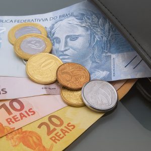 MT é o 8º estado com maior número de inadimplentes no país