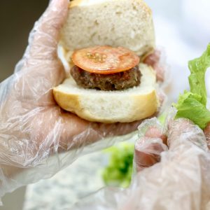 Prefeitura de MT implementa o 'Dia do hambúrguer' na merenda escolar