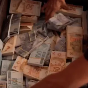 Descubra quem ficará com milhões de estátua em “Três Graças”