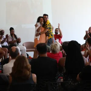 Paradas reúnem cidades do Rio para ampliar direitos LGBT+