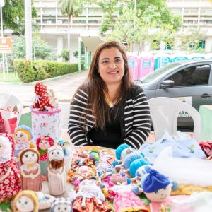 Praça Alencastro reúne 40 expositores com a Feira Cultural, Gastronômica e de Artesanato