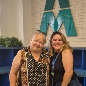 Dia da Educação: aos 73 anos, professora realiza sonho de estudar medicina