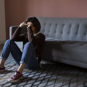 Solidão pode aumentar o risco de doenças cardíacas, mostra estudo