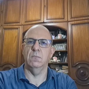 Compreensão da História como ensinamento é ingenuidade, diz historiador