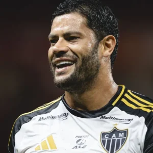 Hulk é cortado de Atlético-MG x Flamengo após sondagem de outro clube