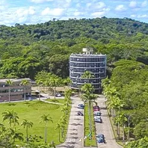 Estudantes denunciam mensagens racistas encontradas em universidade na BA