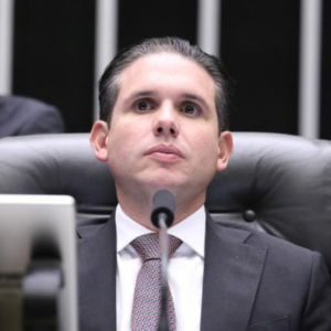 Hugo indicará nome moderado para relatoria de PEC da 6×1