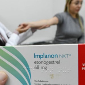 SUS qualifica profissionais para ampliar oferta de implantes hormonais