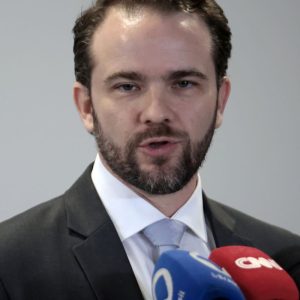 Novo Desenrola permitirá uso do FGTS para renegociação de dívidas