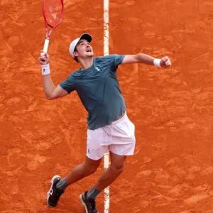 João Fonseca x Rinderknech: horário e onde assistir ao jogo de Monte Carlo