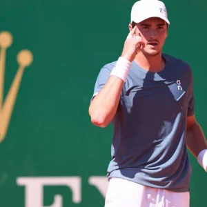 AO VIVO: João Fonseca enfrenta Alexander Zverev nas quartas em Monte Carlo