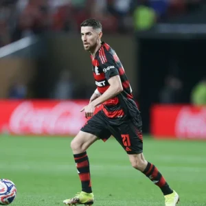 Jorginho é o quarto desfalque do Flamengo para Libertadores; veja lista
