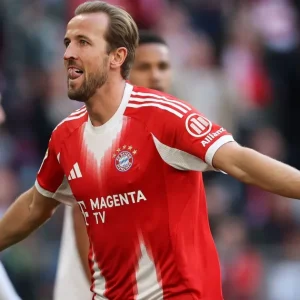 Bayern conquista o 35º título da Bundesliga após vitória contra o Stuttgart