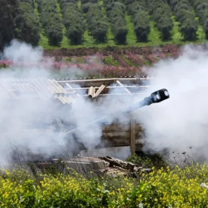Israel ataca Líbano enquanto Gabinete de Segurança discute cessar-fogo