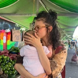 Manu Gavassi celebra um ano da filha com foto rara; veja
