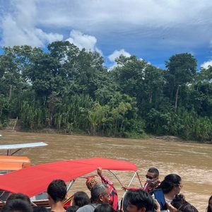 Corpo de adolescente que desapareceu após cair em rio ao atravessar passarela é encontrado no Acre