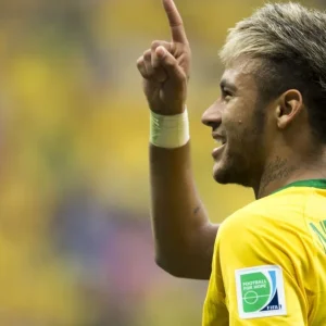 Neymar ainda tem chance e tempo de ir à Copa, revela Davide Ancelotti