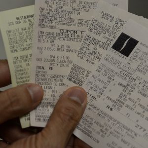 Multas a empresas que descumprirem reforma tributária começam em 2027