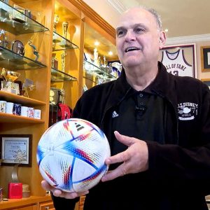 Em entrevistas, Oscar mostra relíquias e revela ídolos do esporte