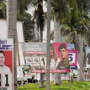 Peru vai às urnas com 35 candidatos presidenciais e resultado incerto