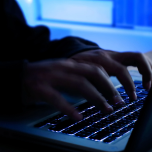 Menos da metade dos brasileiros domina uso de IA, aponta CNI