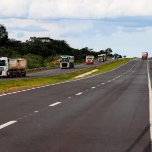 Feriadão: restrição para caminhões nas rodovias federais de MT começam nesta quinta