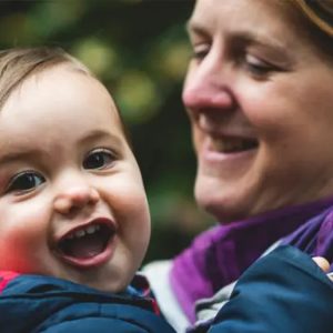 As famílias que dizem terem sido enganadas por clínicas de fertilização: 'Quando meu filho nasceu, vi que algo estava errado'