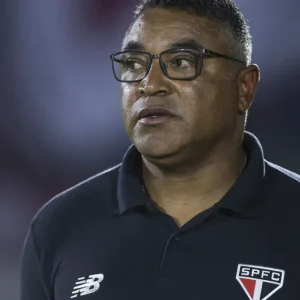 Torcida do São Paulo vaia Roger Machado antes de duelo com o Mirassol; veja