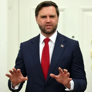 Vance diz que conversou “constantemente” com Trump durante as negociações