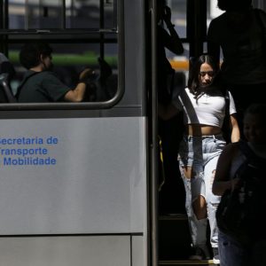 Rio terá lei contra abuso a mulheres no transporte coletivo