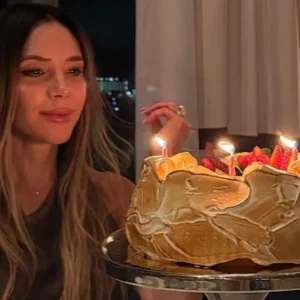 Victoria Beckham faz reflexão em aniversário após atrito com o filho