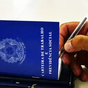 Fim da escala 6×1: base governista propõe corte de 2 horas já para este ano