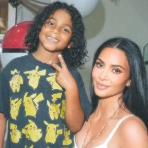 Kim Kardashian mostra aniversário de 7 anos do filho com tema “Pokémon”