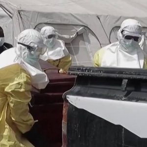 OMS identifica tratamentos e vacinas contra o Ebola para teste em ensaios clínicos em meio a surto