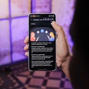 Donos de Galaxy S24 e S25 poderão transferir arquivos do iPhone em breve