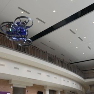 EUA testam drones de resposta rápida para proteger escolas de atiradores