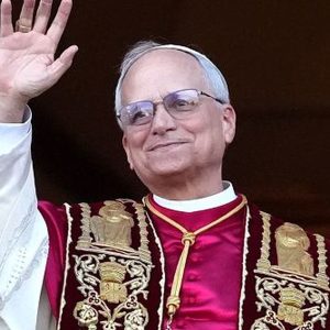 Papa pede por uma IA ‘desarmada’, regulada e que sirva à humanidade