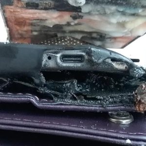 Galaxy S25 FE: usuário relata ferimentos após explosão durante carregamento