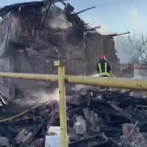 Rússia ataca porto da Ucrânia, enquanto Kiev dispara drones contra Moscou