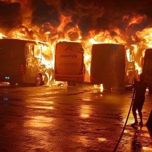 Ataques criminosos contra ônibus escolares em Rondônia foram ordenados de dentro da prisão – Polícia