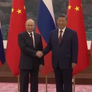 Xi e Putin elogiam relações diplomáticas durante primeira reunião em Pequim