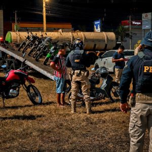 PRF realiza Operação de Segurança Viária e combate ao crime na BR-163 em Nova Mutum (MT) — Polícia Rodoviária Federal