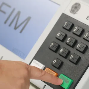 Guerra será mais decisiva para as eleições do que Master, diz especialista