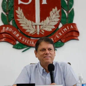 “Precisa ser investigado”, diz Tarcísio sobre operação contra Ciro Nogueira