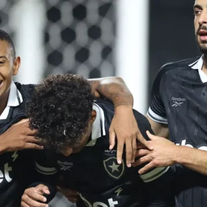 Botafogo vence Independiente Petrolero e avança na Copa Sul-Americana