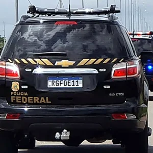 PF combate tráfico internacional de drogas em 10 cidades catarinenses