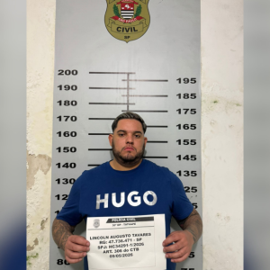 Motorista embriagado em Porsche é preso após bater em 4 carros em SP
