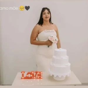“Eu te amo, mãe. Justiça”, diz filho de mulher morta após casamento em SP