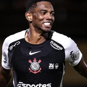 Corinthians: André é suspenso pelo STJD por duas partidas no Brasileirão