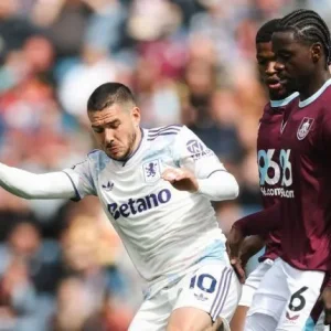 Aston Villa tropeça e empata com o Burnley na Premier League